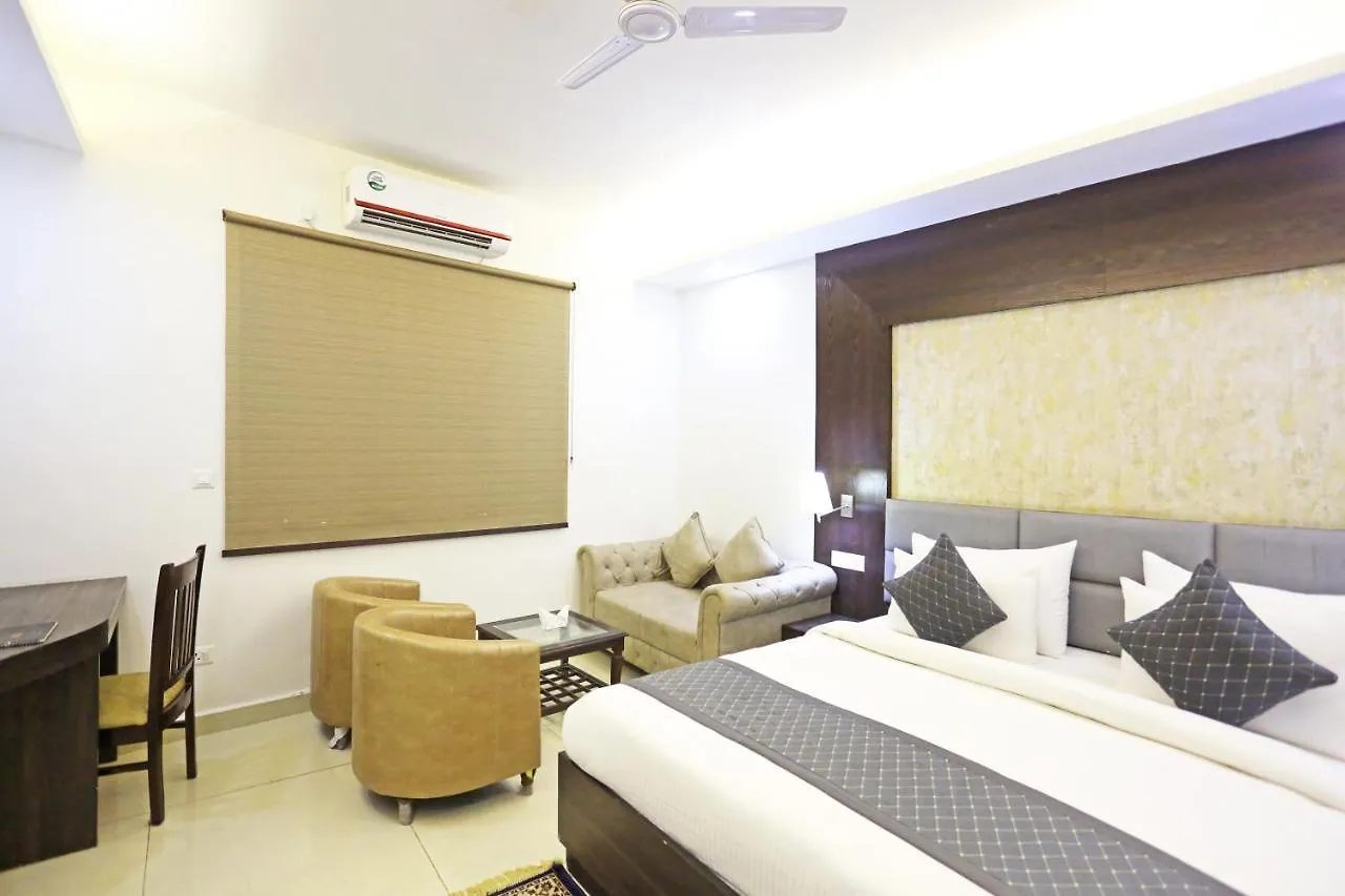 Hotel Park Tree Near Delhi Airport New Delhi 4*,