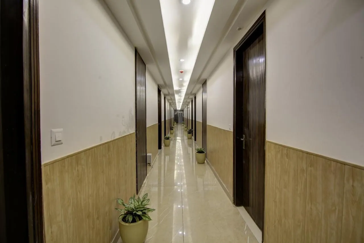 ****  Hotel Park Tree Near Delhi Airport New Delhi India