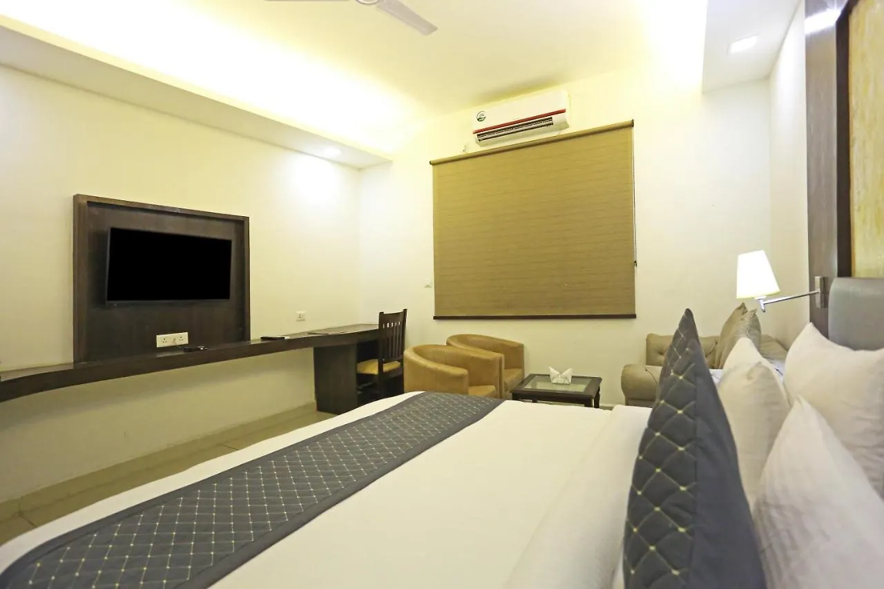 ****  Hotel Park Tree Near Delhi Airport New Delhi India