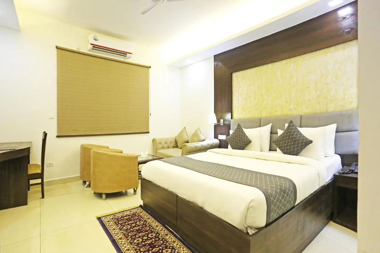 ****  Hotel Park Tree Near Delhi Airport New Delhi India