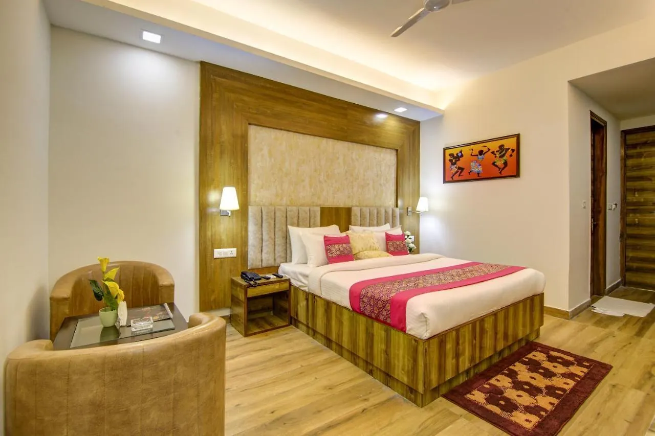 ****  Hotel Park Tree Near Delhi Airport New Delhi India