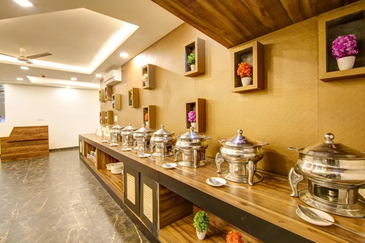 ****  Hotel Park Tree Near Delhi Airport New Delhi India