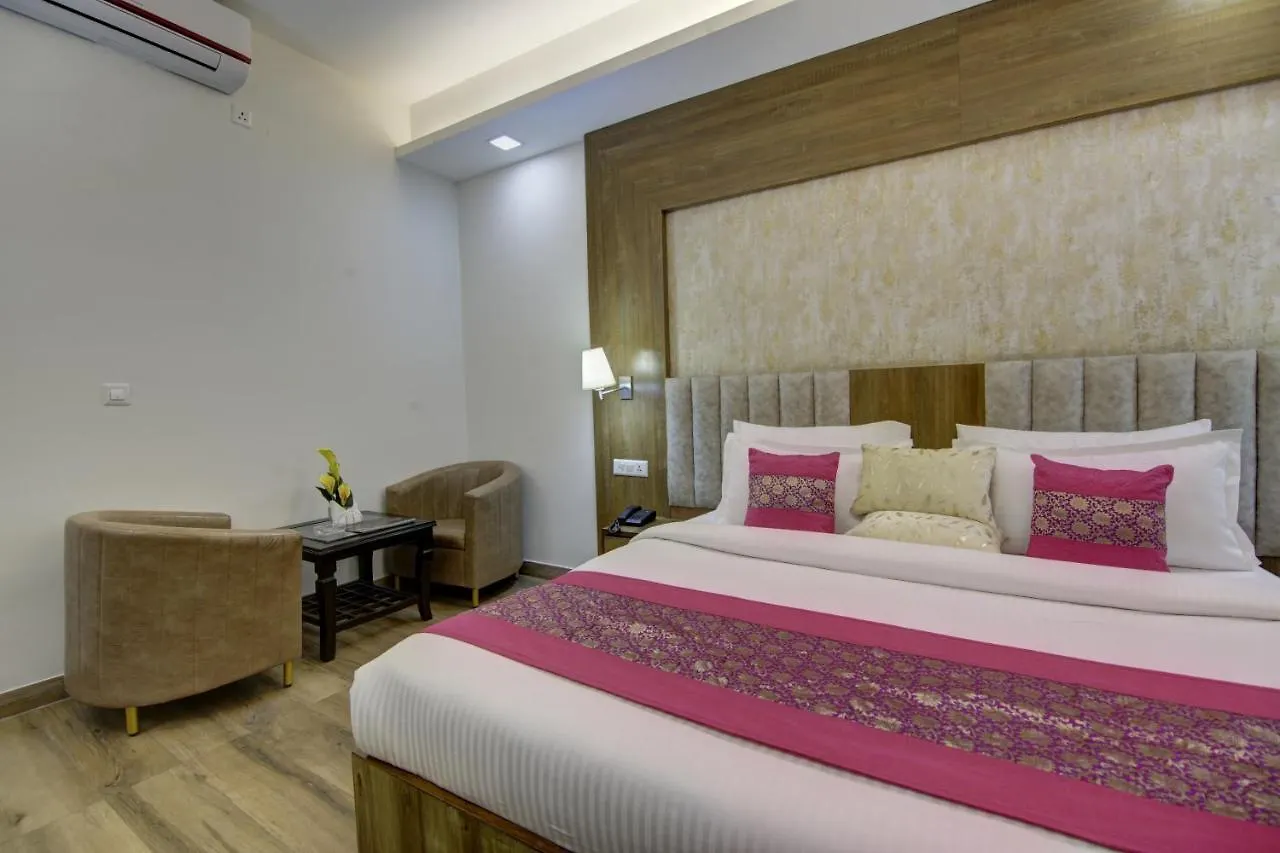 ****  Hotel Park Tree Near Delhi Airport New Delhi India